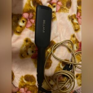 BELLAMI Black Hair Tool with Gold Cord